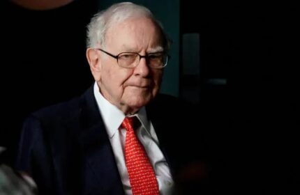 WARREN BUFFETT TO STEP DOWN AS BERKSHIRE HATHAWAY CEO, NAMES GREG ABEL AS SUCCESSOR