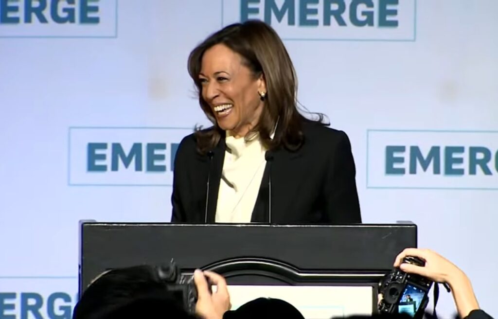 Kamala Harris Blasts Trump’s Tariff War as “Greatest Man-Made Economic Crisis” in Major Comeback Speech