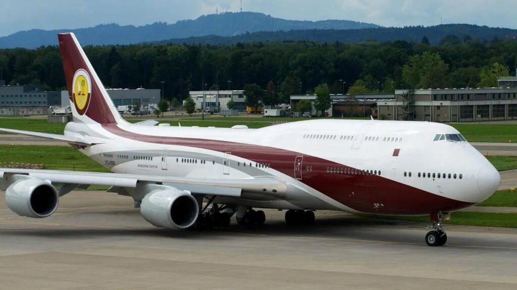 Trump's Palace in the Sky: Qatar Royal Family Offers Jumbo Jet for Presidential Use