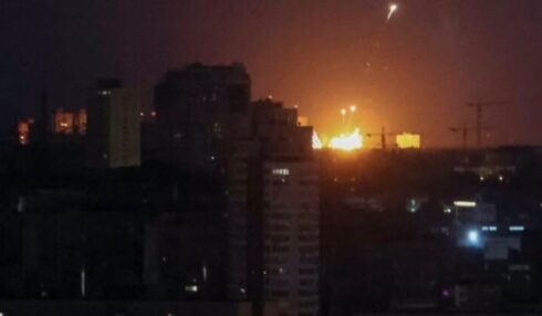 Russia Launches Heavy Missile and Drone Assault on Kyiv Amid Fragile Prisoner Swap Efforts