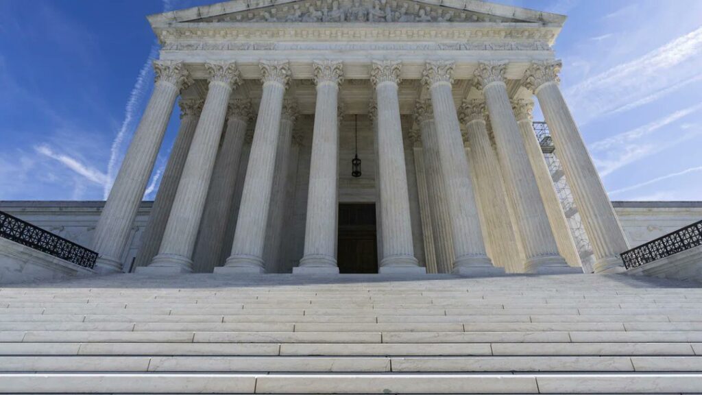 Supreme Court Clears Way for Trump Administration to End Deportation Protections for 350,000 Venezuelans