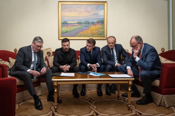 Putin Skips Ukraine Talks in Turkey as Russia Dismisses Trump Pressure, Mocks Zelenskyy