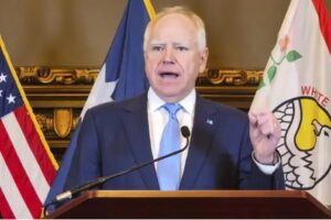 Walz Calls Trump a "Tyrant" Who Abuses Power and Violates Rule of Law