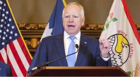 Walz Calls Trump a "Tyrant" Who Abuses Power and Violates Rule of Law