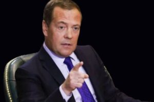Medvedev Claims American Base in Gulf Protect Israel More Than Host Nations
