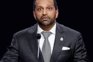 Kash Patel Turns Press Briefing Into Instant “Fake News Shutdown” Zone Kash Patel, FBI Director, shut down a journalist’s question about alleged intoxication by instantly labeling it “fake news” during a press briefing. The moment quickly shifted the tone of the session and ended that line of questioning. Social media users turned the exchange into a trending joke, with many saying the question didn’t even survive first contact. #KashPatel #FBI #FakeNews #PressBriefing #Trending Mayowa Bolaji for OGM News 👇 httpsogmnews.comfbi-director-kash-patels-sharp-reply-at-press-briefing