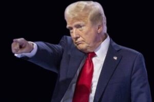 Trump’s Paxton Move Sparks MAGA Loyalty Test in Texas