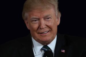 Trump Says Iran Wants Deal but Is Delaying Talks Until After Midterms