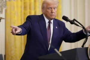 Hormuz Tolls Debate Deepens as Trump Signals Possible US Charges