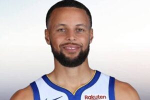 Stephen Curry Reportedly Says “New Shoes, Same Swish” After Li-Ning Deal