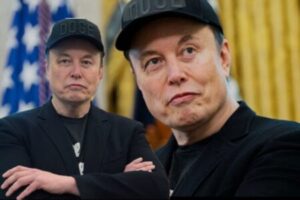 Elon Musk Becomes World's First Trillionaire After SpaceX Stock Market Debut