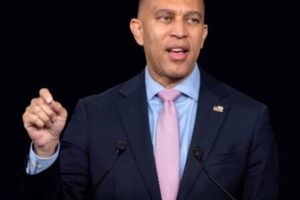 House Majority PAC Hits Record $94 Million as Democrats Eye House Comeback