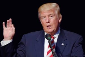 Trump Warns China and Russia Against Supporting Iran
