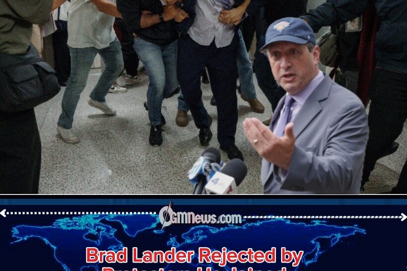 Brad Lander Walks Into Protest Against Hindu Nationalist Speech, Discovers Political Welcome Mat Has Been Removed