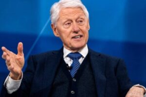 Clinton Links Netanyahu’s Iran Policy to Political Survival