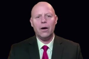 Retired U.S. General Blaine Holt Says Iran’s Economy Is Being Choked by Naval Blockade