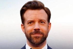 Jason Sudeikis Crashes the Music Party as Ted Lasso's Theme Song Turns Concert Into Richmond FC