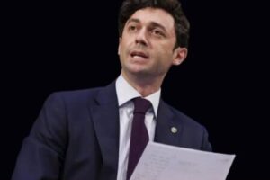 Sen. Jon Ossoff Sounds Alarm as Northeast Georgia Maternity Unit Closes, Sending Pregnant Women Farther for Care