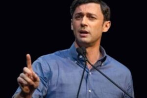 Ossoff Attacks Trump Administration Over Iran War as Concerns Grow Around USS Abraham Lincoln