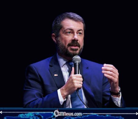 Pete Buttigieg Quietly Tests The 2028 Waters With New Mexico Campaign Stop