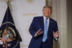 TRUMP’S “DAMN GOOD” AI CHATBOT WALKS INTO A FACT CHECKING STORM AS DIGITAL ASSISTANT STARTS ANSWERING BACK