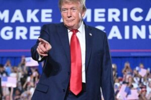 Trump apalooza in Dallas: Republicans Bet Big on Trump as Midterm Risks Rise