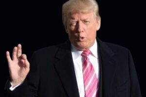 Donald Trump Says Iran War “Should Help” Republicans in the Midterms as Election Pressure Builds